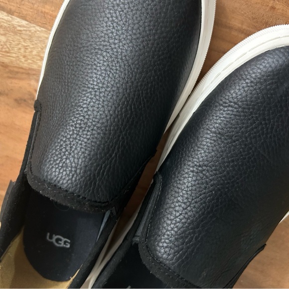 UGG New Black Leather Slip-On Shoes - Picture 2 of 7